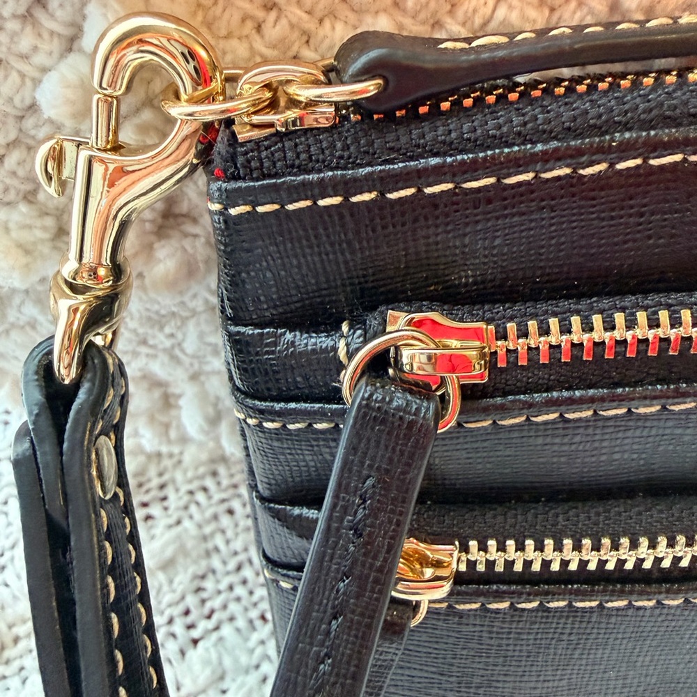 Dooney & Bourke Black Triple-Zip Wristlet 5x8 NWOT - Picture 3 of 11